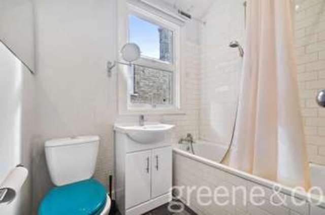  Image of 2 bedroom Flat for sale in Hillfield Avenue London N8 at Crouch End London Hornsey, N8 7DN