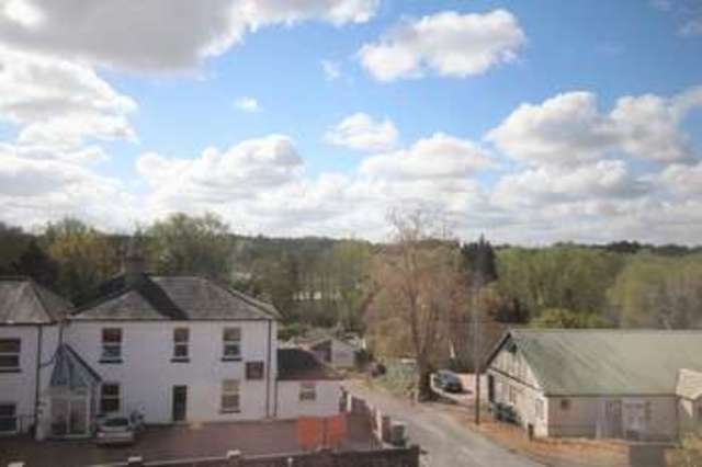  Image of 3 bedroom Flat for sale in Yarmouth Road Thorpe St. Andrew Norwich NR7 at Yarmouth Road  Norwich, NR7 0QY