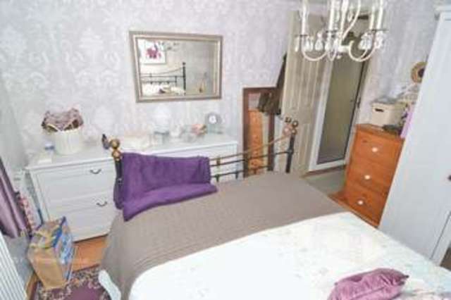  Image of 1 bedroom Property for sale in Hockley Mobile Homes Lower Road Hockley SS5 at Lower Road Hockley Hockley, SS5 5NQ