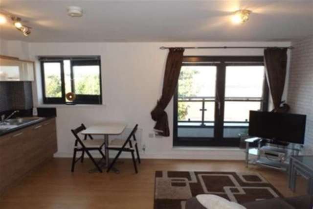  Image of Flat to rent in Hogg Lane Grays RM17 at Grays, RM17 5XN