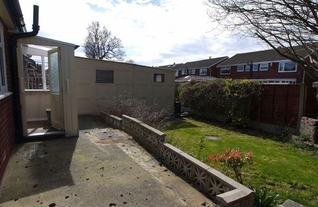  Image of 2 bedroom Bungalow for sale in Hoghton Road Leyland PR25 at Hoghton Road Array Midge Hall, PR25 1XU