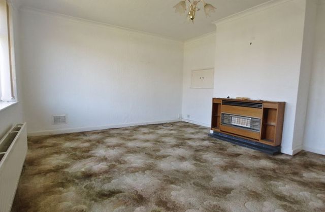  Image of 2 bedroom Bungalow for sale in Hoghton Road Leyland PR25 at Hoghton Road Array Midge Hall, PR25 1XU