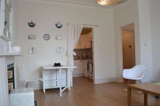  Image of 2 bedroom Flat to rent in Holland Road London W14 at Holland Road  London, W14 8HP