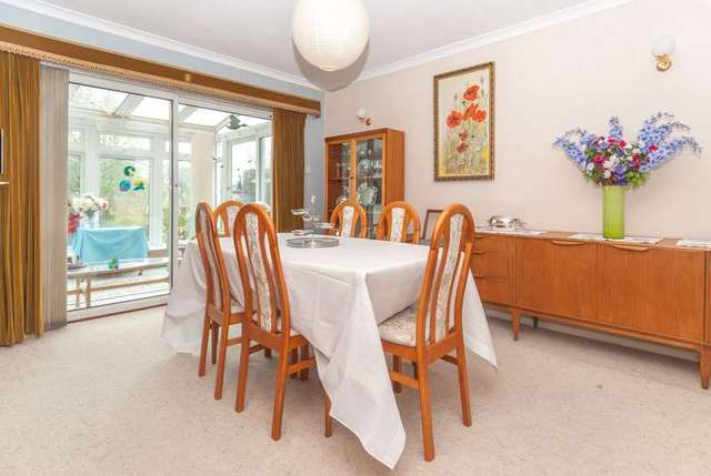  Image of 5 bedroom Detached house for sale in Holywell Drive Loughborough LE11 at Loughborough, LE11 3JZ
