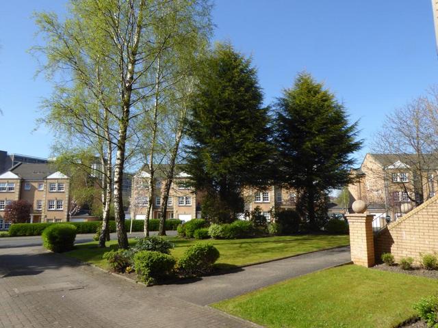  Image of 2 bedroom Flat to rent in Hughenden Gardens Glasgow G12 at Hyndland Glasgow Glasgow, G12 9XW