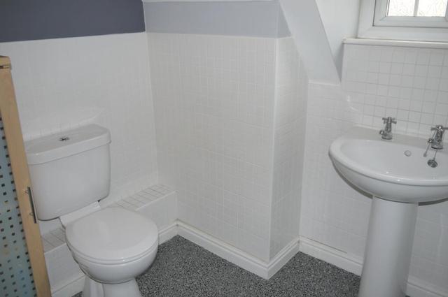  Image of 4 bedroom Detached house for sale in Ironstone Drive Leeds LS12 at Leeds  New Farnley, LS12 6LF