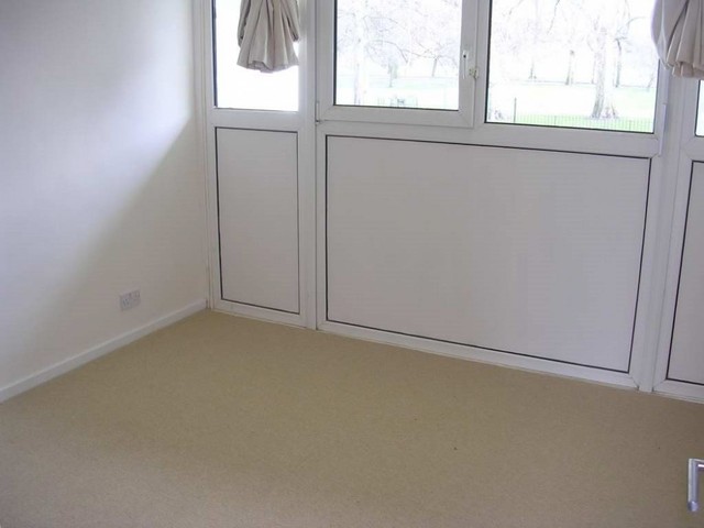  Image of 1 bedroom Flat to rent in Rosenau Road London SW11 at Jagger House Rosenau Road London, SW11 4QY
