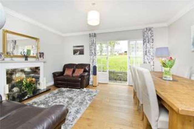 Image of 2 bedroom Flat to rent in John Spencer Square London N1 at Canonbury London Essex Road, N1 2LZ