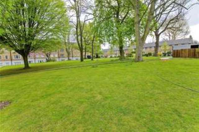  Image of 2 bedroom Flat to rent in John Spencer Square London N1 at Canonbury London Essex Road, N1 2LZ
