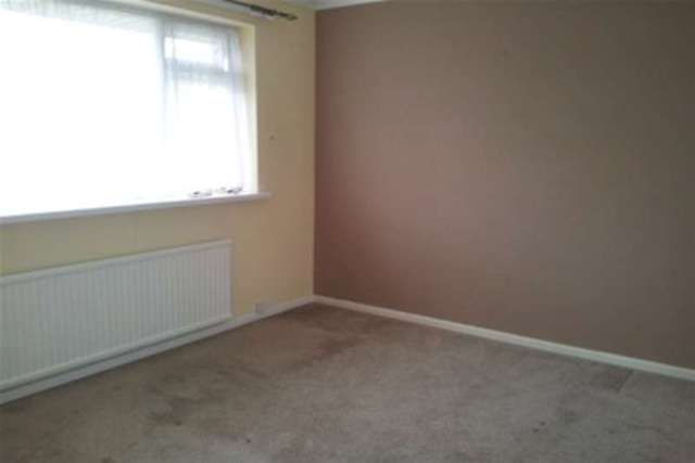  Image of 3 bedroom Detached house to rent in Jubilee Road Corfe Mullen Wimborne BH21 at Wimborne, BH21 3NH
