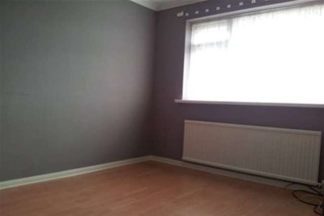  Image of 3 bedroom Detached house to rent in Jubilee Road Corfe Mullen Wimborne BH21 at Wimborne, BH21 3NH