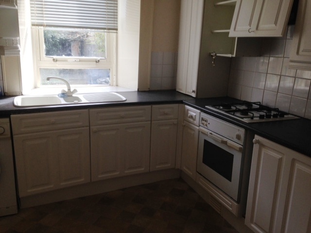  Image of 2 bedroom Flat to rent in Kelly Street Greenock PA16 at Greenock Inverclyde Inverclyde, PA16 8NF
