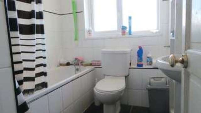  Image of 3 bedroom Property for sale in Kennedy Avenue Ponders End Enfield EN3 at Kennedy Avenue  Enfield, EN3 4PB