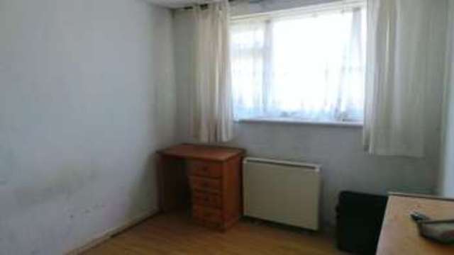  Image of 3 bedroom Property for sale in Kennedy Avenue Ponders End Enfield EN3 at Kennedy Avenue  Enfield, EN3 4PB