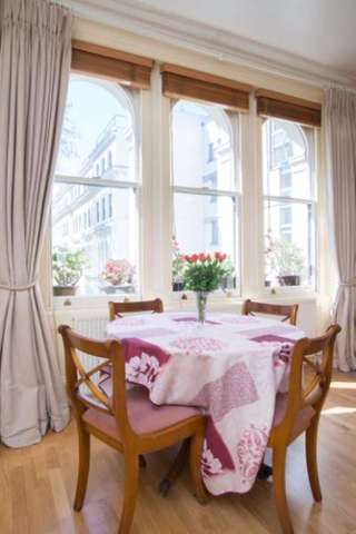  Image of 1 bedroom Flat for sale in Kensington Gardens Square London W2 at Bayswater London Queensway, W2 4DG