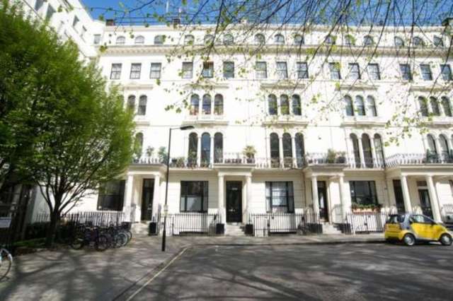  Image of 1 bedroom Flat for sale in Kensington Gardens Square London W2 at Bayswater London Queensway, W2 4DG