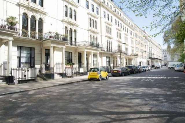  Image of 1 bedroom Flat for sale in Kensington Gardens Square London W2 at Bayswater London Queensway, W2 4DG