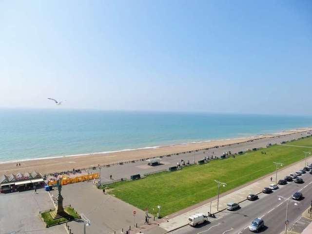  Image of 3 bedroom Flat for sale in Kings Road Brighton BN1 at Brighton Preston, BN1 2PY