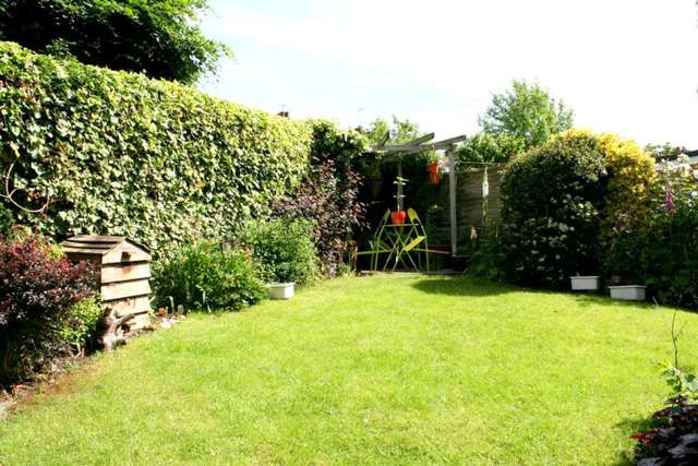  Image of 3 bedroom Detached house for sale in Kingsland Road Hemel Hempstead HP1 at Kingsland Road Boxmoor Hemel Hempstead, HP1 1QD
