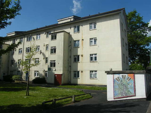  Image of 3 bedroom Flat to rent in Kingsnympton Park Kingston upon Thames KT2 at Kingston Upon Thames Surrey, KT2 7RW