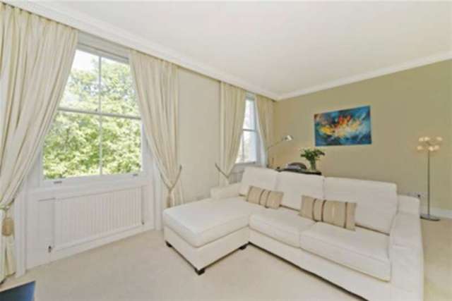  Image of 3 bedroom Flat to rent in Ladbroke Square London W11 at London, W11 3NA