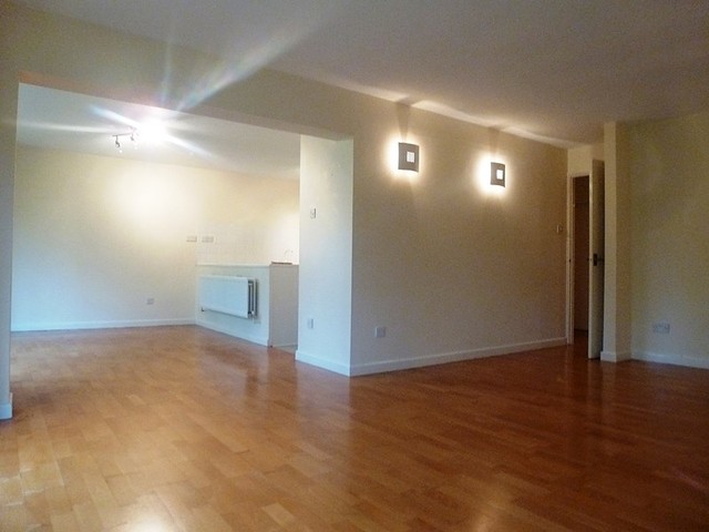  Image of 2 bedroom Flat to rent in Cavendish Avenue Cambridge CB1 at Cavendish Avenue, CB1 7UW