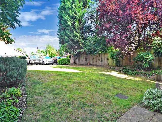  Image of 1 bedroom Apartment for sale in Langley Park Road Sutton SM2 at Sutton Surrey Sutton, SM2 5GZ