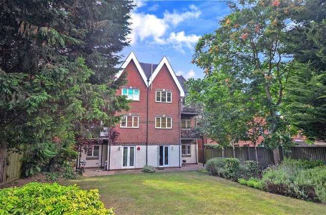  Image of 1 bedroom Apartment for sale in Langley Park Road Sutton SM2 at Sutton Surrey Sutton, SM2 5GZ