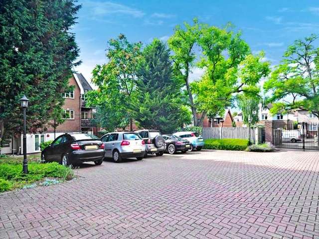  Image of 1 bedroom Apartment for sale in Langley Park Road Sutton SM2 at Sutton Surrey Sutton, SM2 5GZ