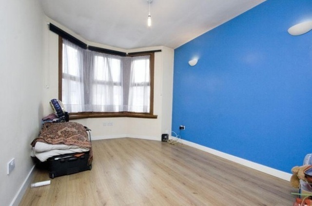  Image of 2 bedroom Flat to rent in Ley Street Ilford IG1 at Ley Street  Ilford, IG1 4BL