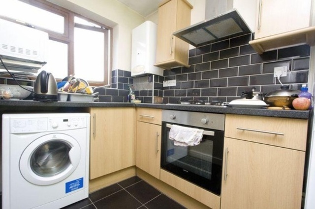  Image of 2 bedroom Flat to rent in Ley Street Ilford IG1 at Ley Street  Ilford, IG1 4BL