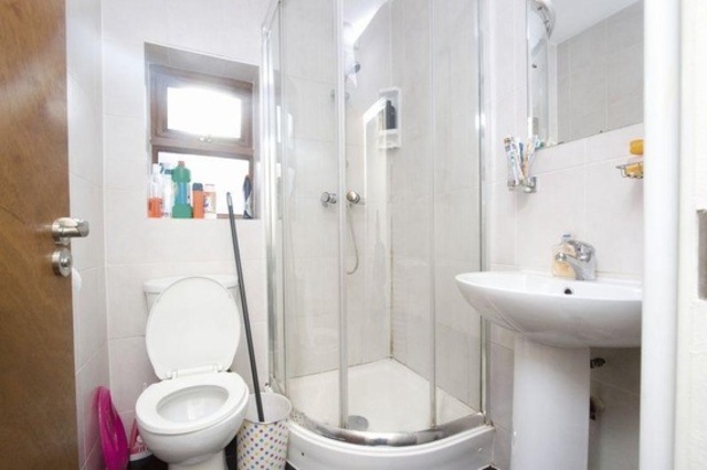  Image of 2 bedroom Flat to rent in Ley Street Ilford IG1 at Ley Street  Ilford, IG1 4BL