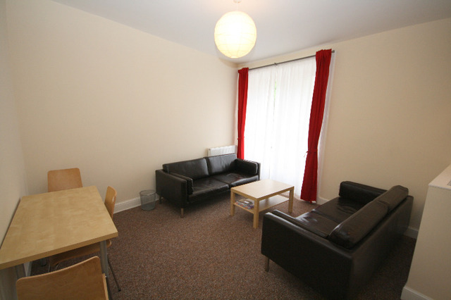  Image of 2 bedroom Flat to rent in Lochee Road Dundee DD2 at City Centre Dundee Dundee, DD2 2NH