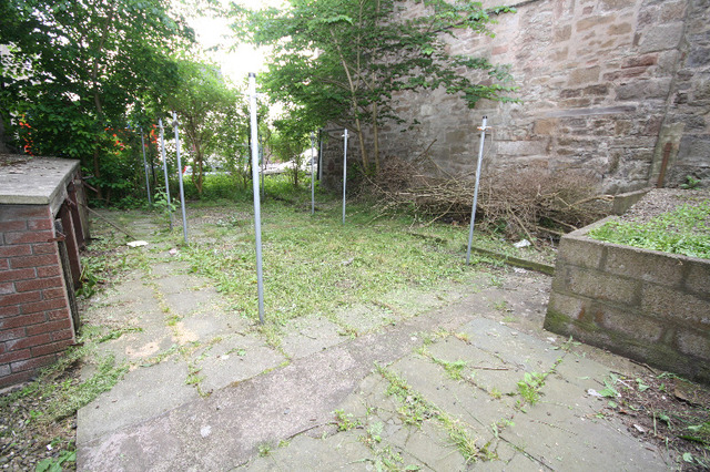  Image of 2 bedroom Flat to rent in Lochee Road Dundee DD2 at City Centre Dundee Dundee, DD2 2NH