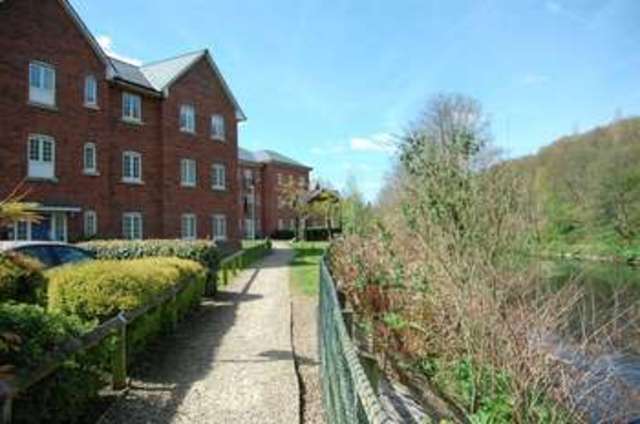  Image of 1 bedroom Flat to rent in Lock View Radcliffe Manchester M26 at Lock View Radcliffe Manchester, M26 1QH