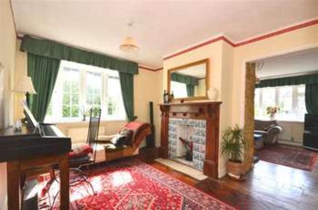  Image of 4 bedroom Bungalow for sale in London Road East Grinstead RH19 at East Grinstead West Sussex East Grinstead, RH19 1QF