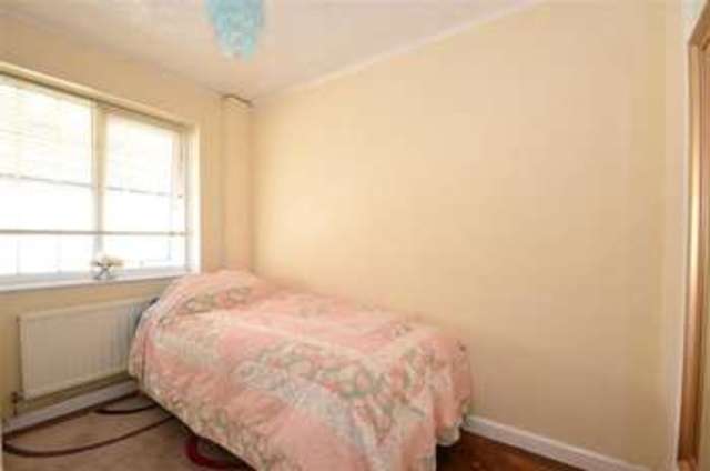  Image of 4 bedroom Bungalow for sale in London Road East Grinstead RH19 at East Grinstead West Sussex East Grinstead, RH19 1QF