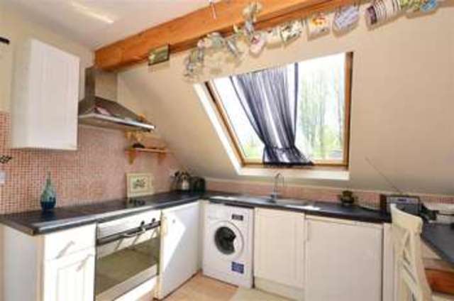  Image of 4 bedroom Bungalow for sale in London Road East Grinstead RH19 at East Grinstead West Sussex East Grinstead, RH19 1QF
