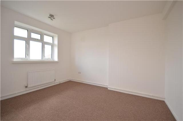  Image of 2 bedroom Flat to rent in London Road Mitcham CR4 at London Road  Surrey, CR4 4ER