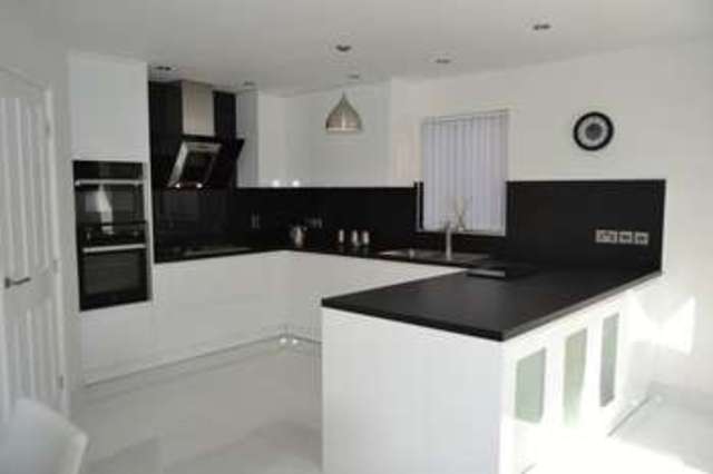  Image of 3 bedroom Detached house for sale in Lower Meadows Barton-upon-Humber DN18 at Lower Meadows  Barton-Upon-Humber, DN18 5RY