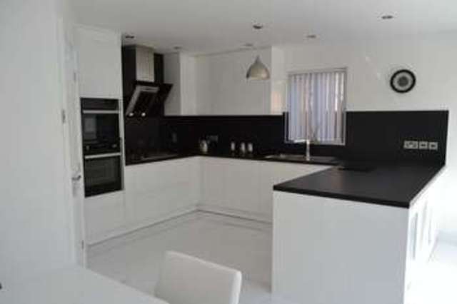  Image of 3 bedroom Detached house for sale in Lower Meadows Barton-upon-Humber DN18 at Lower Meadows  Barton-Upon-Humber, DN18 5RY