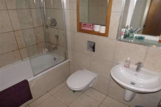  Image of 1 bedroom Flat to rent in Armouries Way Hunslet Leeds LS10 at Leeds, LS10 1JG