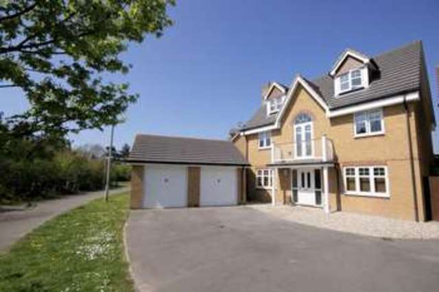  Image of 5 bedroom Detached house for sale in Magister Drive Lee-on-the-Solent PO13 at Magister Drive Cherque Farm Lee-On-The-Solent, PO13 8GE