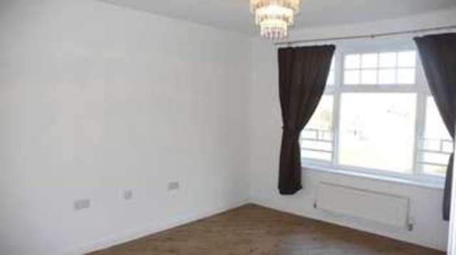  Image of 3 bedroom Flat to rent in Malcolms Meadow Kirkcaldy KY2 at Malcolms Meadow  Kirkcaldy, KY2 6SN