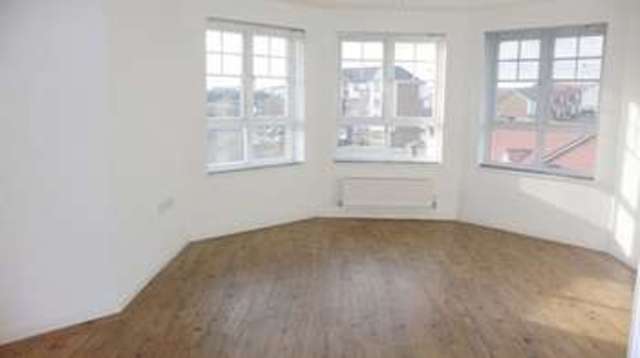  Image of 3 bedroom Flat to rent in Malcolms Meadow Kirkcaldy KY2 at Malcolms Meadow  Kirkcaldy, KY2 6SN