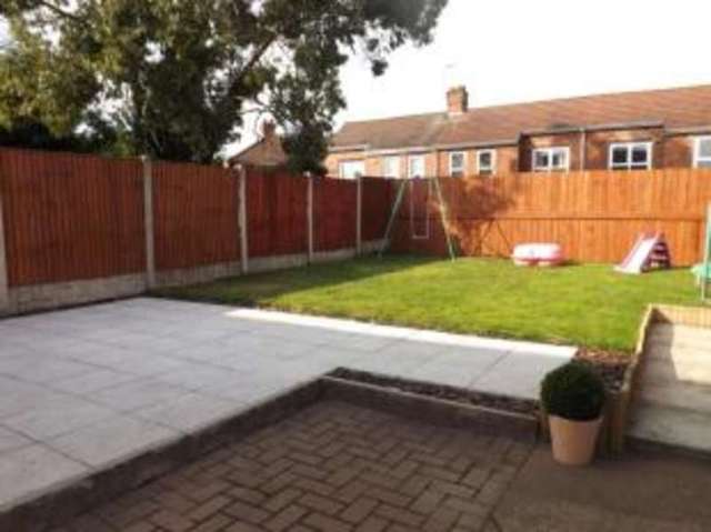  Image of 3 bedroom Semi-Detached house for sale in Mapplewells Road Sutton-in-Ashfield NG17 at Sutton-in-Ashfield Nottinghamshire Sutton in Ashfield, NG17 1HW