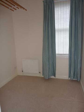  Image of 3 bedroom Flat to rent in Margaret Rose Drive Fairmilehead Edinburgh EH10 at Fairmilehead Edinburgh Edinburgh, EH10 7ER