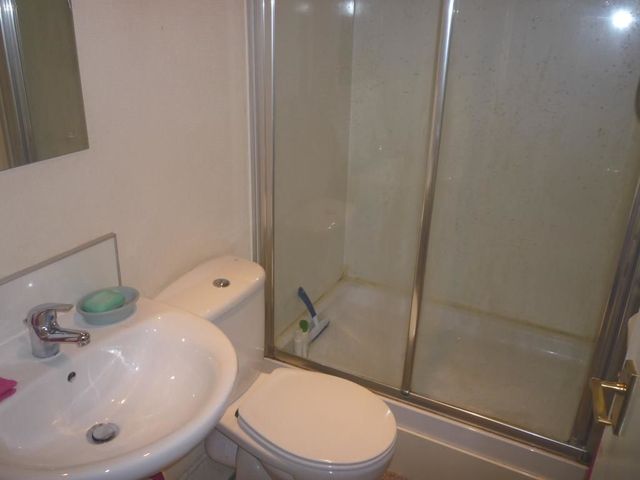  Image of 1 bedroom Flat to rent in Woodmill Street Dunfermline KY11 at Dunfermline Fife Fife, KY11 4JN