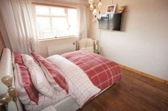  Image of 3 bedroom Semi-Detached house for sale in Mayland Avenue Canvey Island SS8 at Mayland Avenue  Canvey Island, SS8 0BU