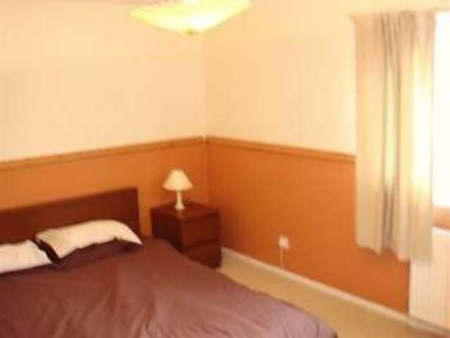  Image of 3 bedroom Property to rent in Mccoll Avenue Alexandria G83 at Mccoll Avenue  Alexandria, G83 0JX
